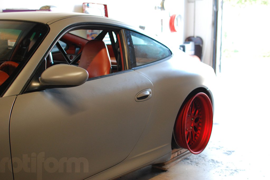  this photo I found online of a Porsche 996 sporting some new Rotiform's